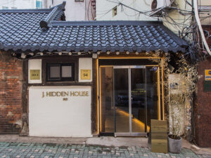 J.HIDDEN HOUSE 